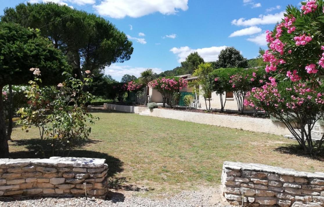 Espace Loisirs Ξενοδοχείο Saint-Martin-dʼArdèche Εξωτερικό φωτογραφία