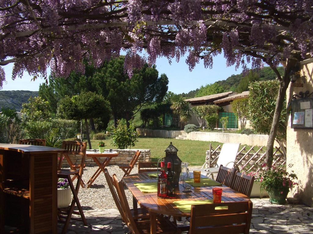 Espace Loisirs Ξενοδοχείο Saint-Martin-dʼArdèche Εξωτερικό φωτογραφία