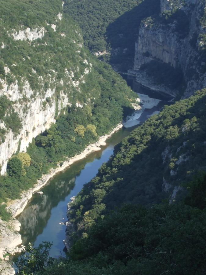 Espace Loisirs Ξενοδοχείο Saint-Martin-dʼArdèche Εξωτερικό φωτογραφία